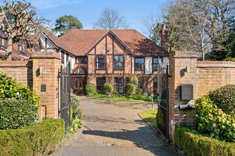 Fairmile Avenue, Cobham, KT11 5 bed detached house for sale