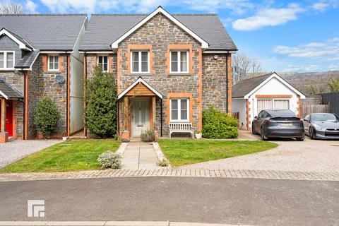 Crib Y Lan, Gwaelod