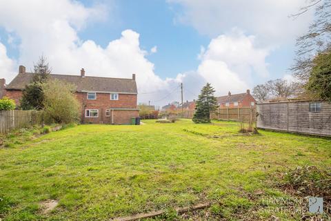 Hingham Road, Great Ellingham 3 bed semi