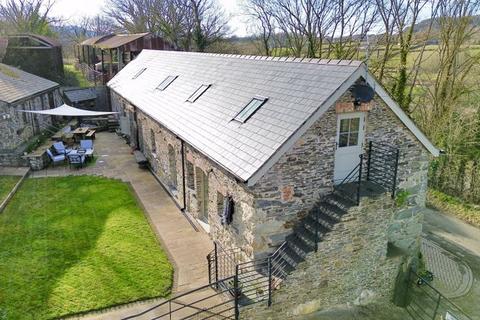Dolwyd 4 bed detached house for sale