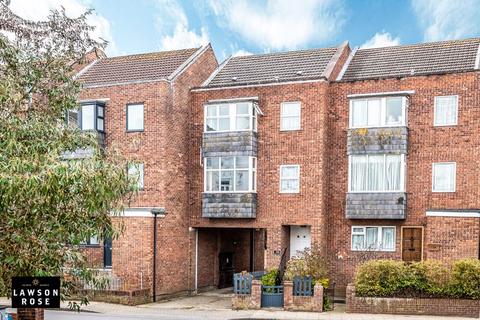 Clarendon Road, Southsea 3 bed terraced house for sale