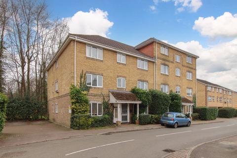 Kingfisher Drive, Hemel Hempstead 2 bed apartment for sale
