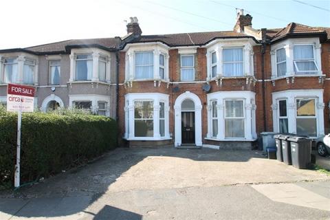 ILFORD IG1 1 bed flat for sale