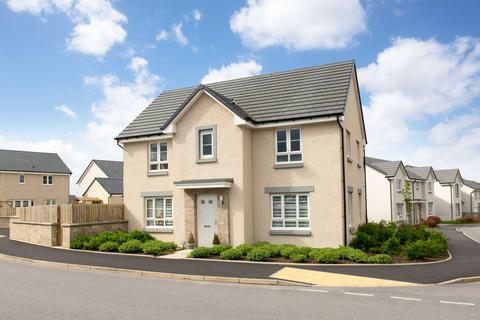 4 bed detached house