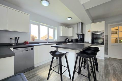 Redesdale Gardens, Gateshead NE11 3 bed semi
