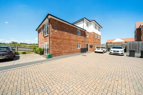 Reading,  Berkshire,  RG7 1 bed flat for sale