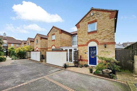 Hibernia Street, Ramsgate CT11 2 bed semi