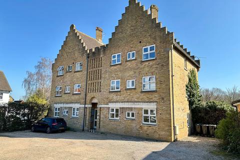 Fore Street, Basildon SS15 2 bed flat for sale