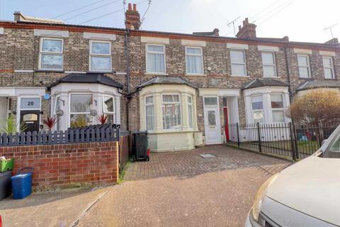 East Clacton CO15 3 bed terraced house for sale