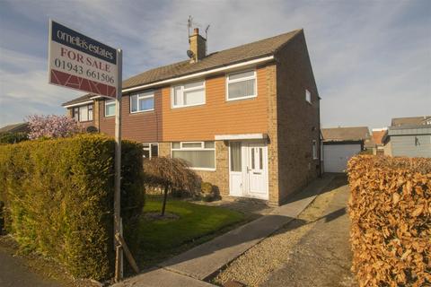 West Lea Grove, Leeds LS19 3 bed semi