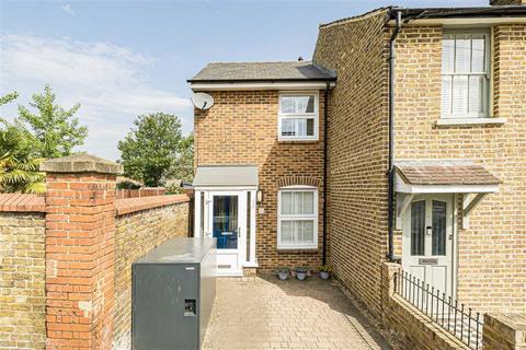 Victor Road, Teddington TW11 2 bed house for sale