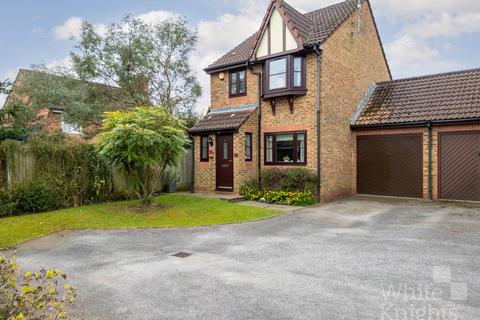 Regent Close, Reading RG6 3 bed link detached house for sale