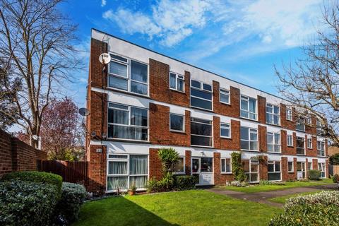 Silverdale Close, London W7 2 bed flat for sale