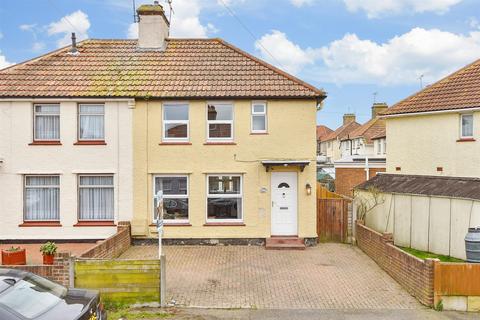 Cowdray Square, Deal CT14 3 bed semi