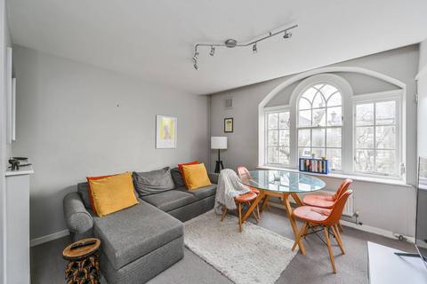 Wilson House, Clapham North, London, SW8 2 bed flat for sale