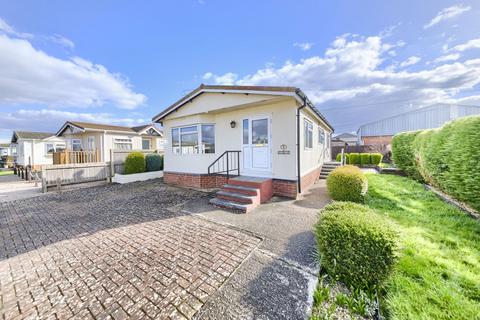 Farndon Road, Market Harborough LE16 2 bed mobile home for sale