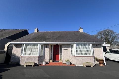 Rhostrehwfa, Llangefni, Anglesey, LL77 3 bed detached bungalow for sale