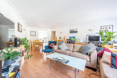 Falmouth Road, Borough, London, SE1 3 bed flat for sale