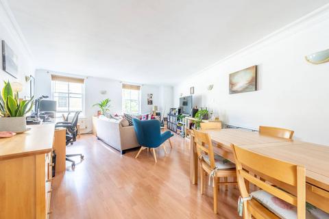 Falmouth Road, Borough, London, SE1 3 bed flat for sale