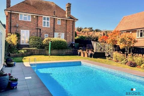 Manor Way, Eastbourne BN20 4 bed house for sale