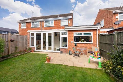 Cadwell Drive, Maidenhead SL6 4 bed semi