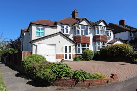 5 bedroom semi-detached house for sale