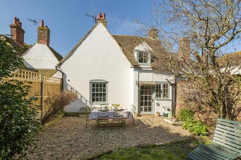 Shrub House, 39 High Street, Wingham 3 bed semi