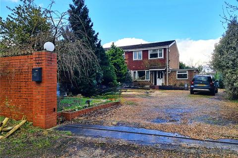 Water Lane, Farnham, Surrey 3 bed semi