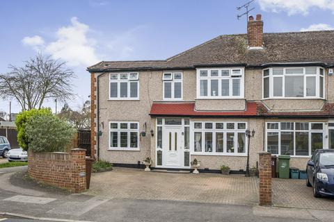 Henley Avenue, Sutton SM3 4 bed semi
