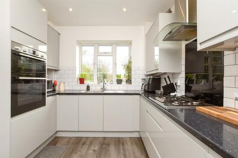 Birling Road, Snodland, Kent 4 bed detached house for sale