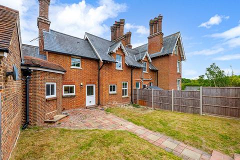 Brickhouse Lane, Newchapel... 2 bed semi