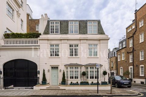 London SW1X 4 bed end of terrace house for sale