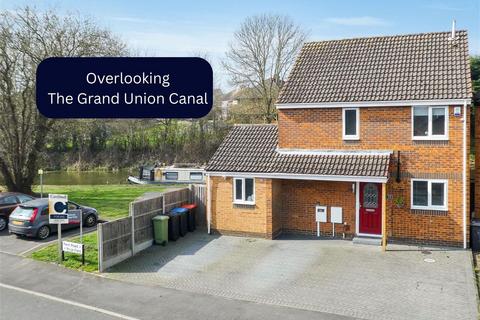 Penn Road, Bletchley, Milton Keynes 3 bed house for sale