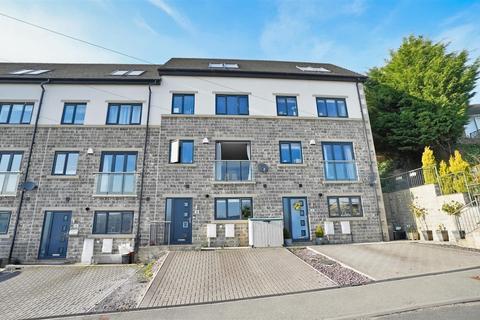 Sunnybank Road, Greetland, Halifax 4 bed townhouse for sale
