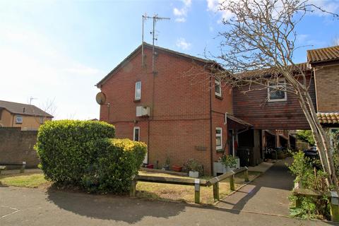 Lexden Drive, Seaford 1 bed flat for sale