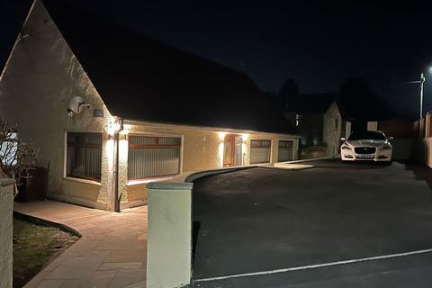 Oak Street, Blackwood, NP12 4 bed detached bungalow for sale