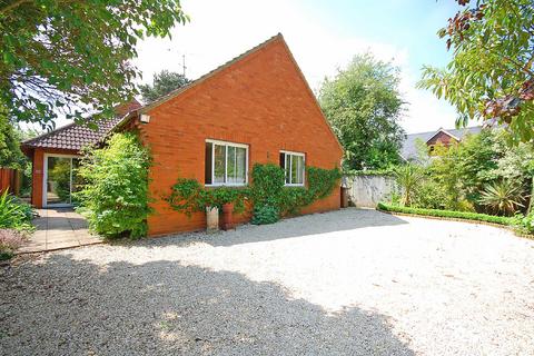 Lyefield Road West, Charlton Kings... 3 bed bungalow for sale