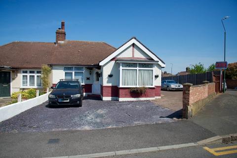 Kingswood Avenue, Belvedere, DA17 5HN 2 bed bungalow for sale