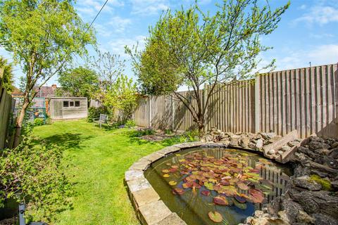 Forge Lane, East Farleigh, Maidstone 4 bed semi