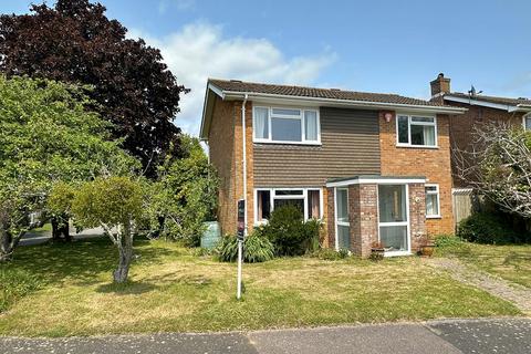 Golden Crescent, Everton, Lymington SO41 3 bed detached house for sale