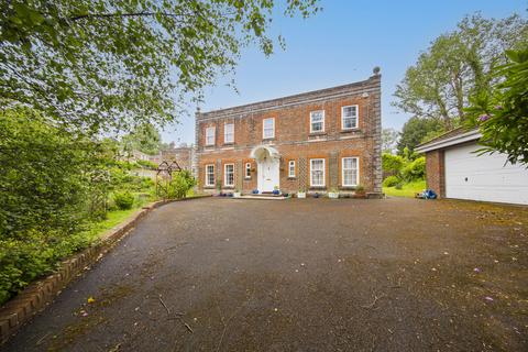 Marshlands Lane, Heathfield 5 bed detached house for sale