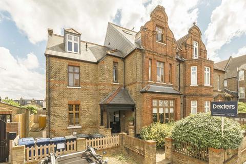 Newburgh Road, London W3 2 bed flat for sale