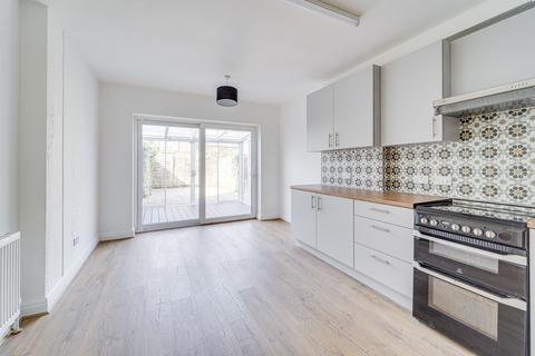 Hampden Road, Harringay N8 2 bed apartment for sale