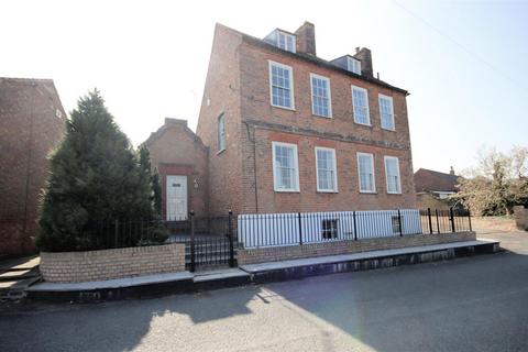 Park Road, Toddington, Dunstable 4 bed detached house for sale