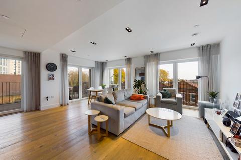 Exchange Gardens, London 2 bed flat for sale