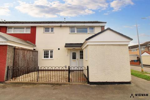Topcliffe Garth, Hull, HU7 3 bed end of terrace house for sale