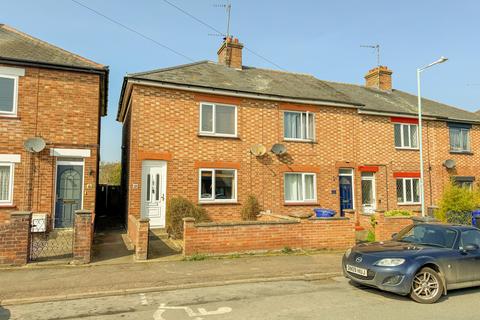 Croft Road, Newmarket, Suffolk 2 bed end of terrace house for sale