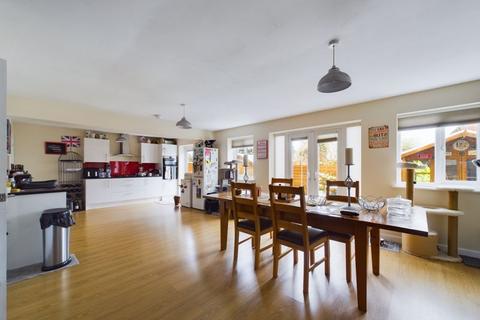 Admirals Way, Shifnal TF11 3 bed detached house for sale