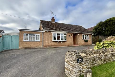 May Tree Road, Pershore WR10 3 bed bungalow for sale