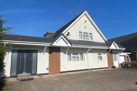 27 Gillity Avenue, Walsall, WS5 3PJ 5 bed bungalow for sale
